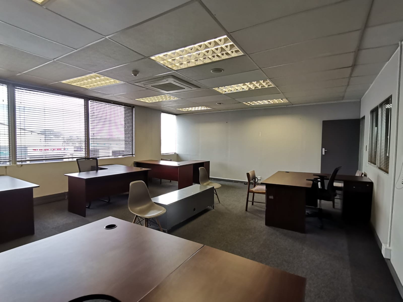 75m² Office Space to Let in Paarl 5