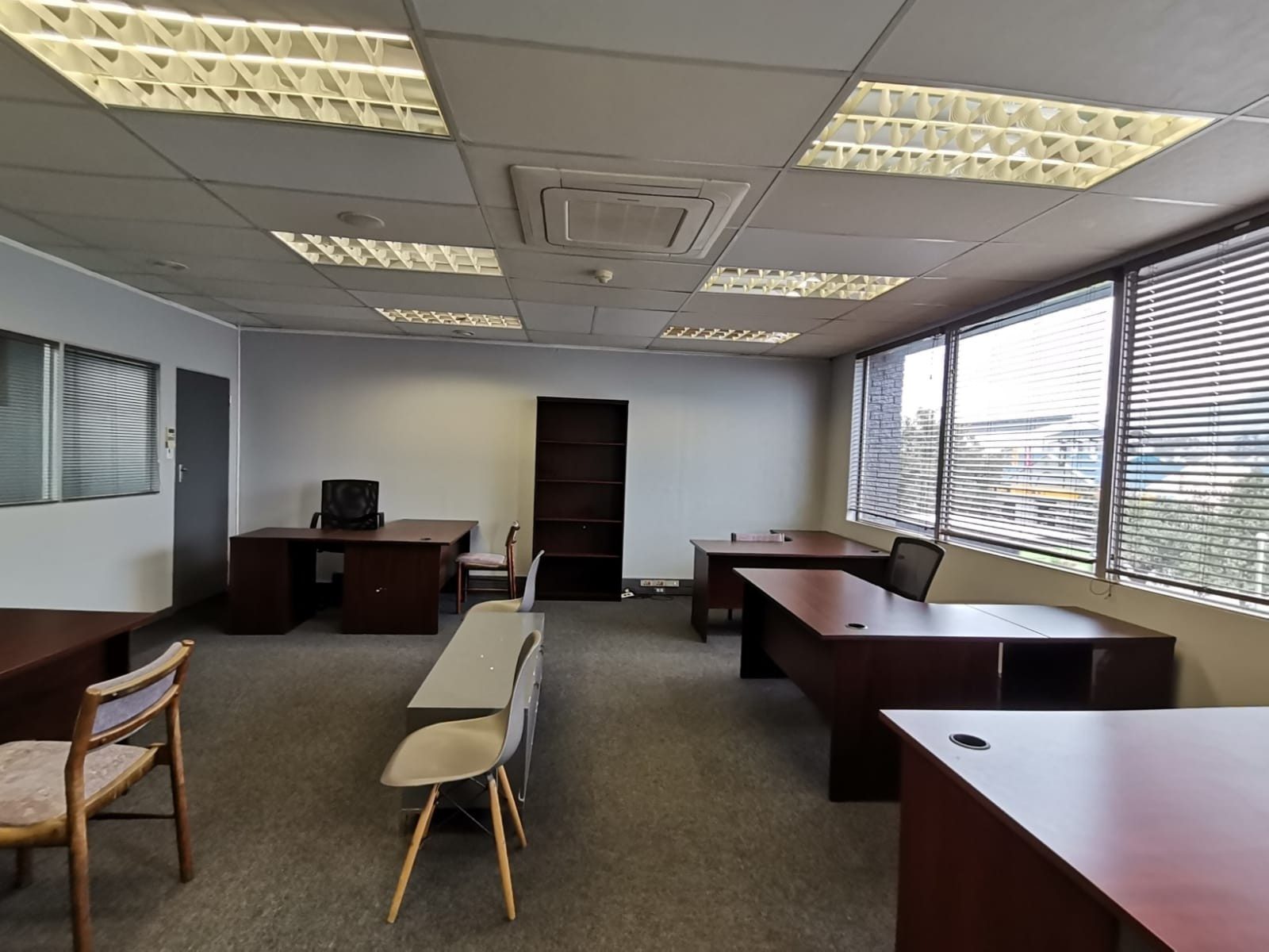 75m² Office Space to Let in Paarl 4