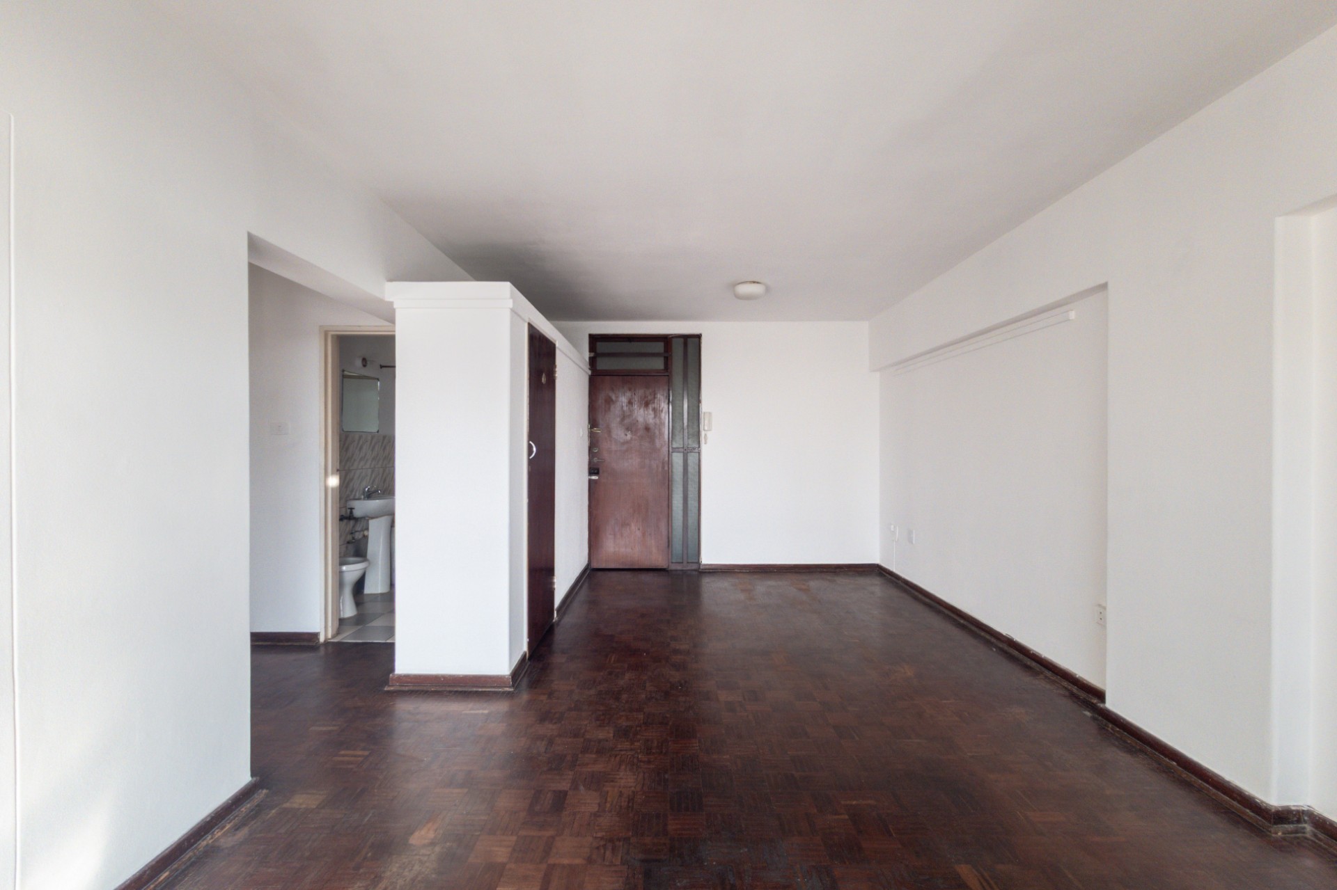 Apartment for sale in North Beach, Durban, KwaZulu Natal, 66 m²