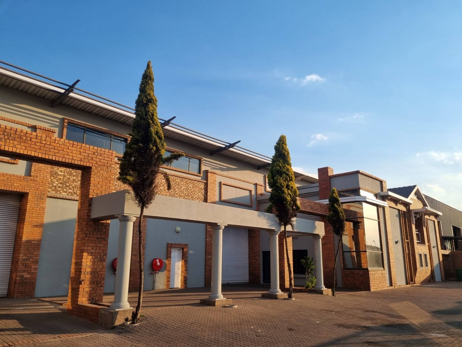 Premium Industrial Headquarters in SAE Business Park for Sale