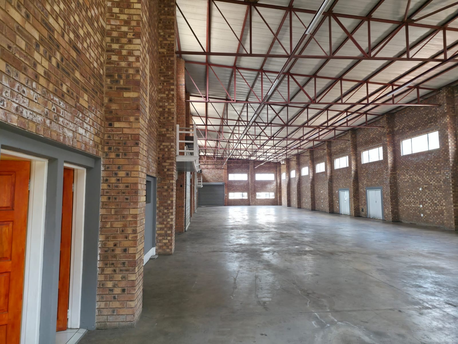 Premium Industrial Headquarters in SAE Business Park for Sale