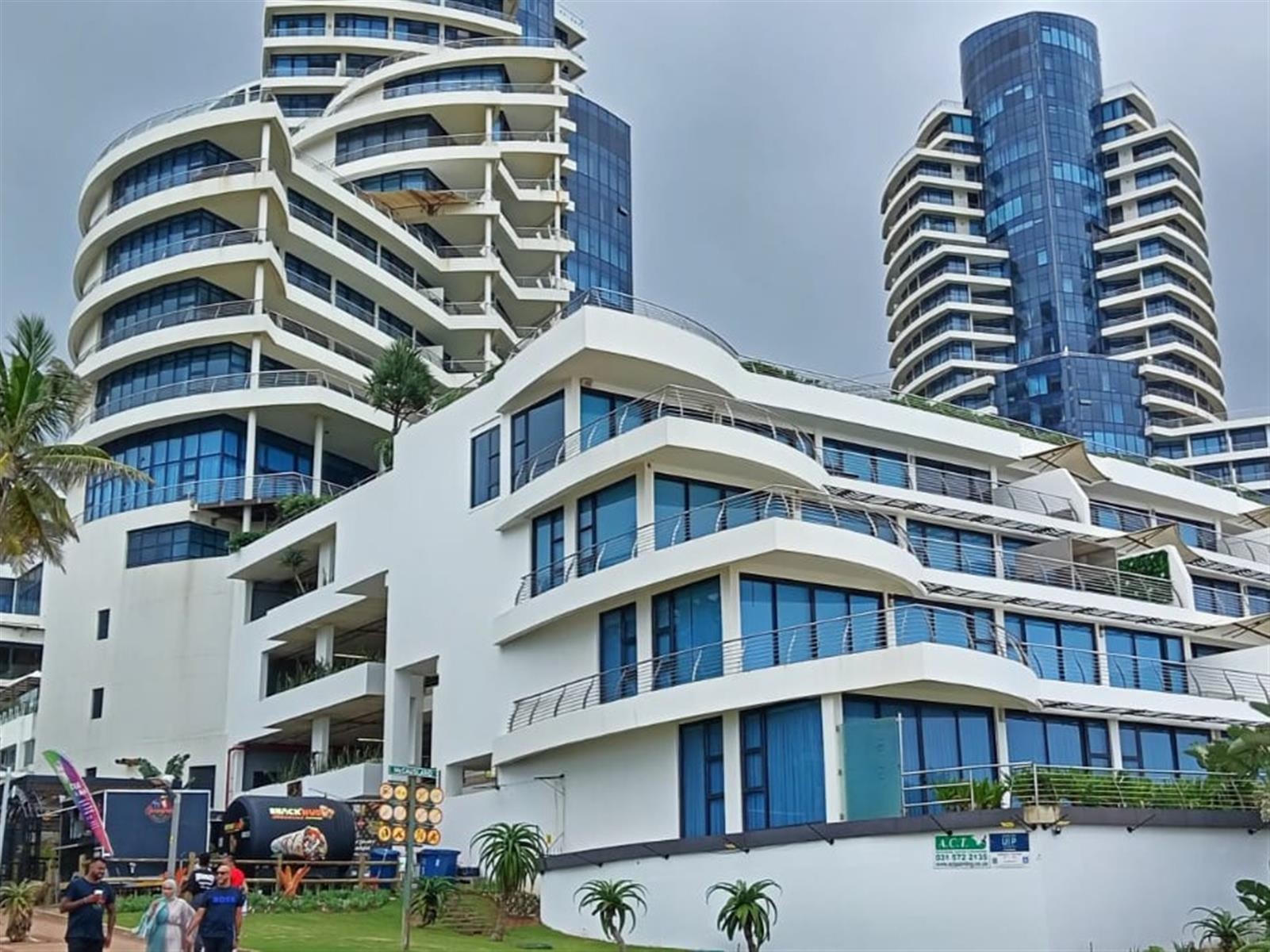 Umhlanga Rocks Pearls Penthouse Available For Rent