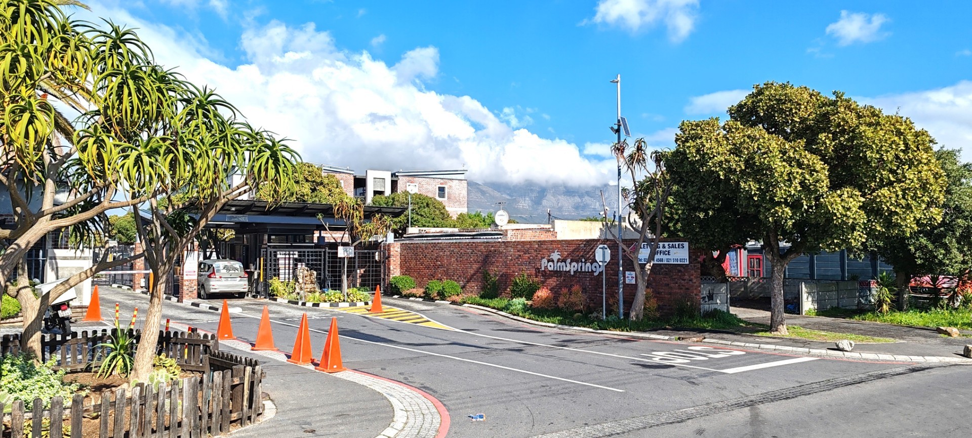Prime First Floor 1-Bedroom Apartment in Sought-After Palm Springs, Brooklyn, Cape Town