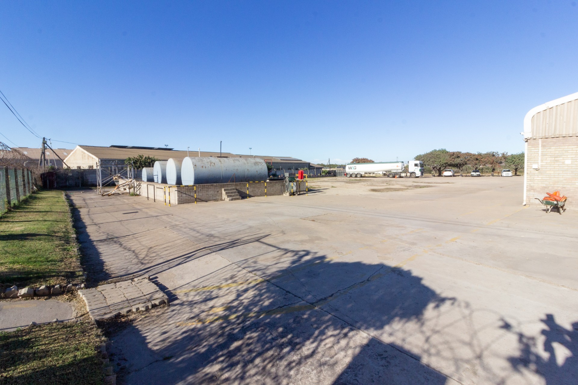 Industrial Property for rent in Markman Industrial, Port Elizabeth, 2697 m²