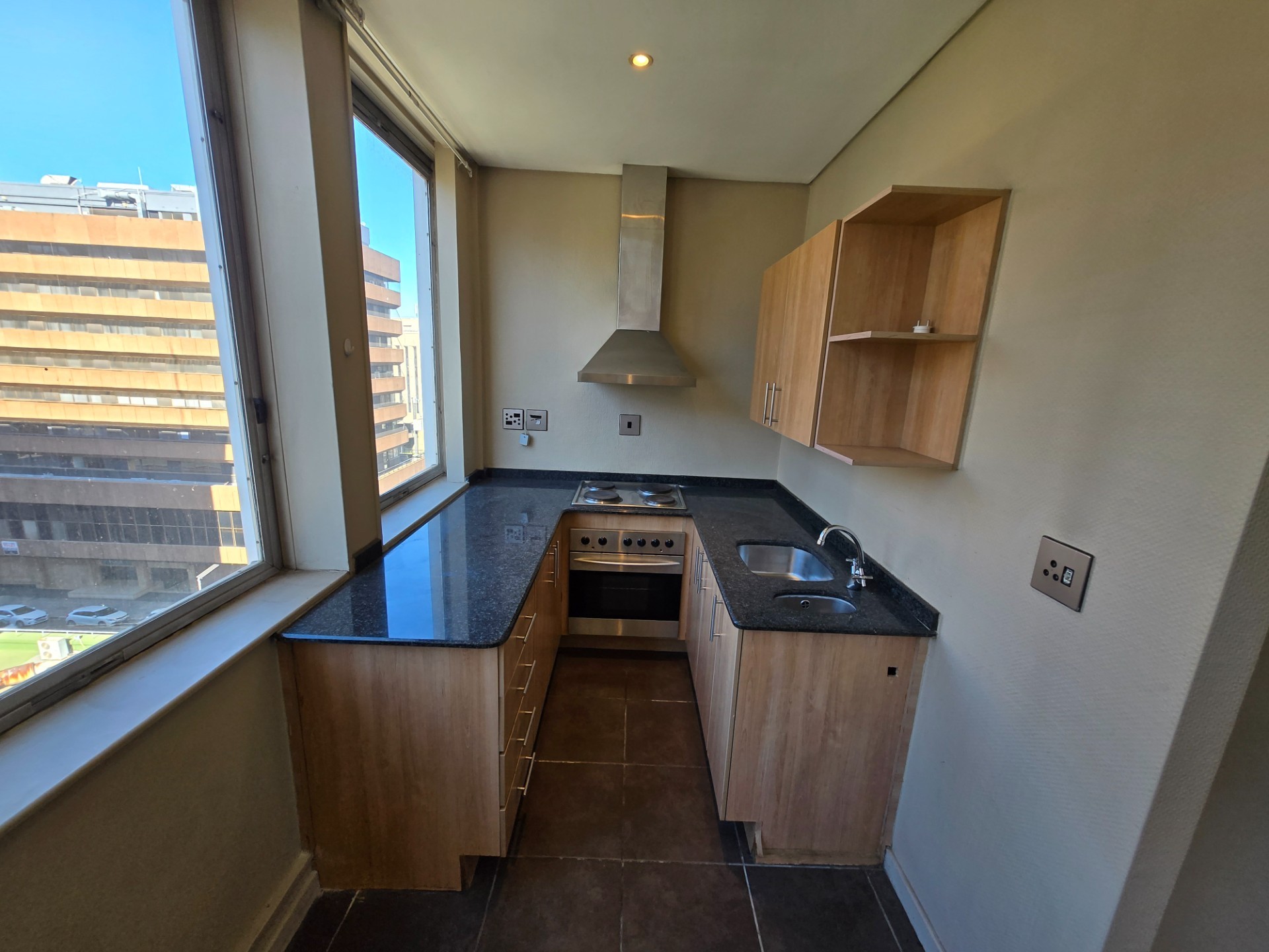 Studio Apartment for sale in Marshalltown, Johannesburg, 32 m²
