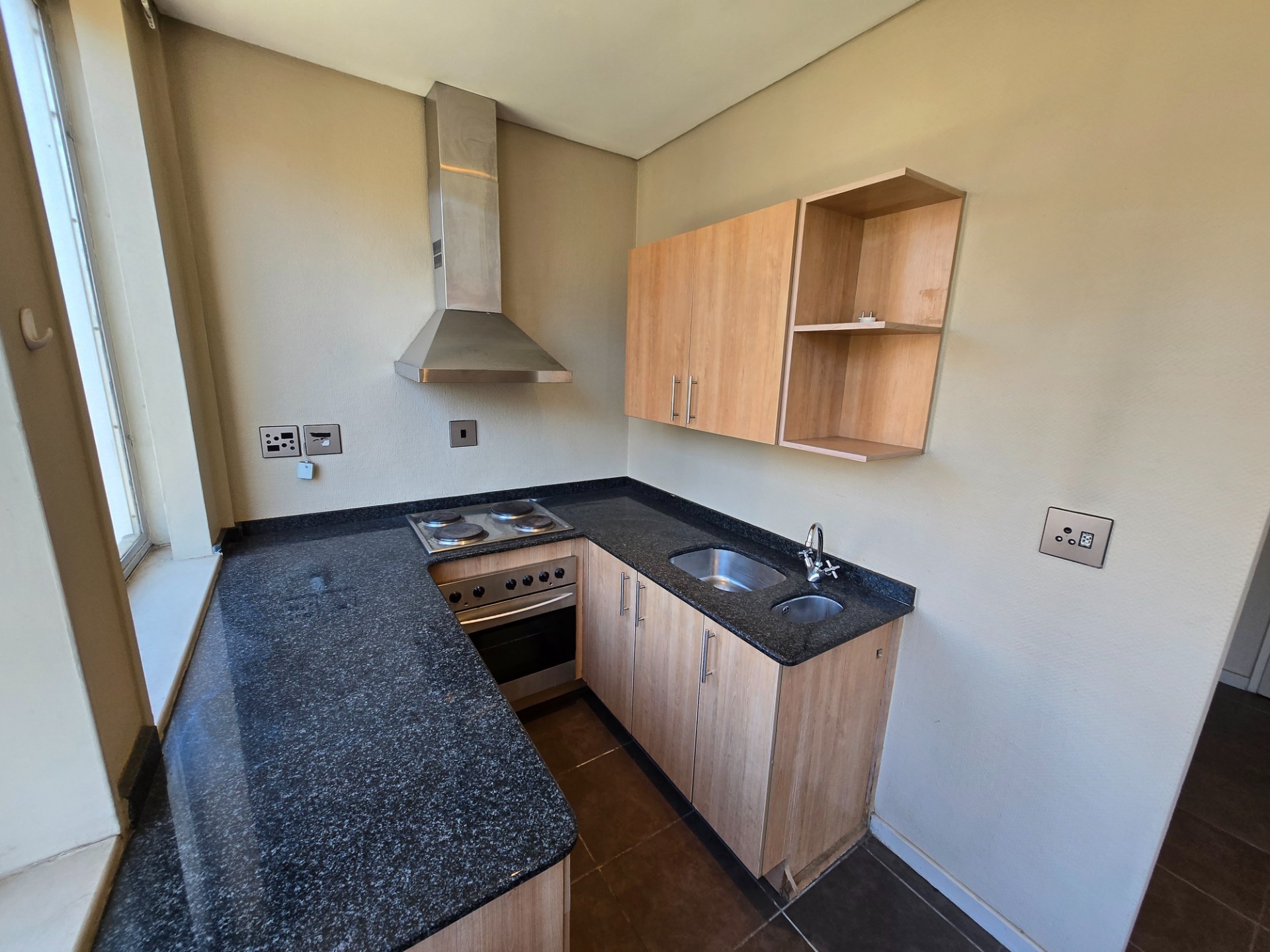 Studio Apartment for sale in Marshalltown, Johannesburg, 32 m²