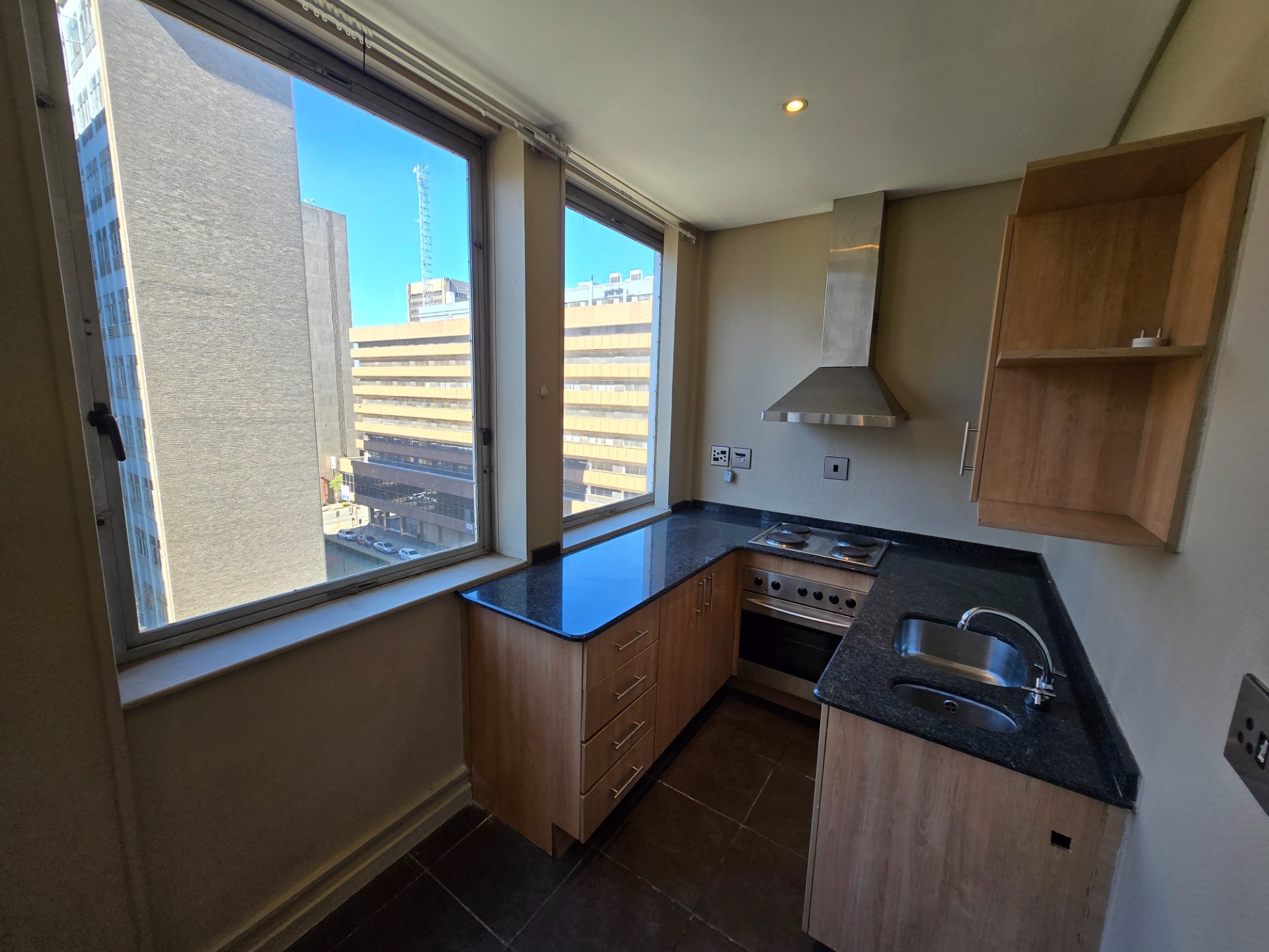 Studio Apartment for sale in Marshalltown, Johannesburg, 32 m²