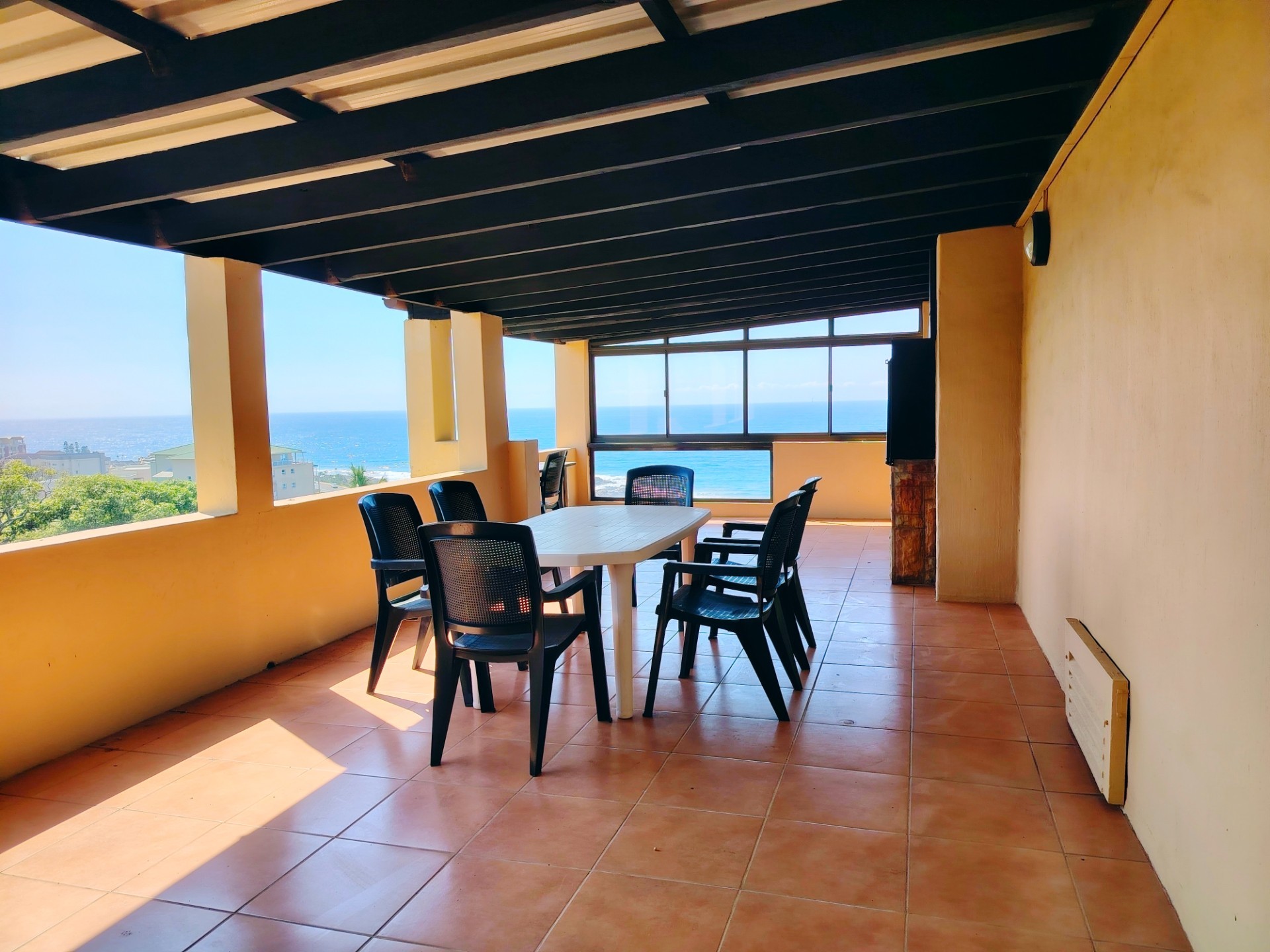 Apartment for sale in Margate, KwaZulu Natal, 256 m²