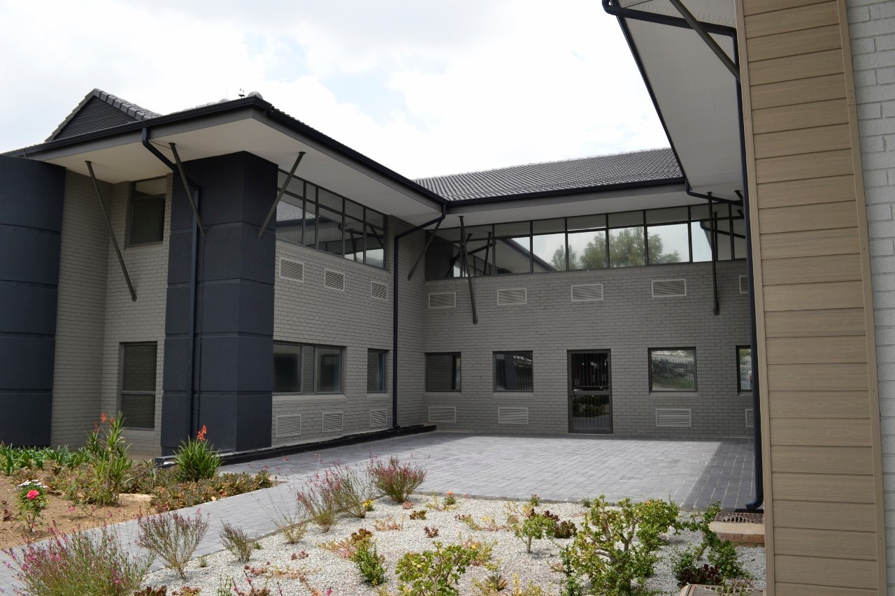 REFURBISHED, STAND ALONE, 3949 SQM OFFICE BUILDING, TO LIKE BRAND NEW, WAITING TO BE CONFIGURED FOR 5