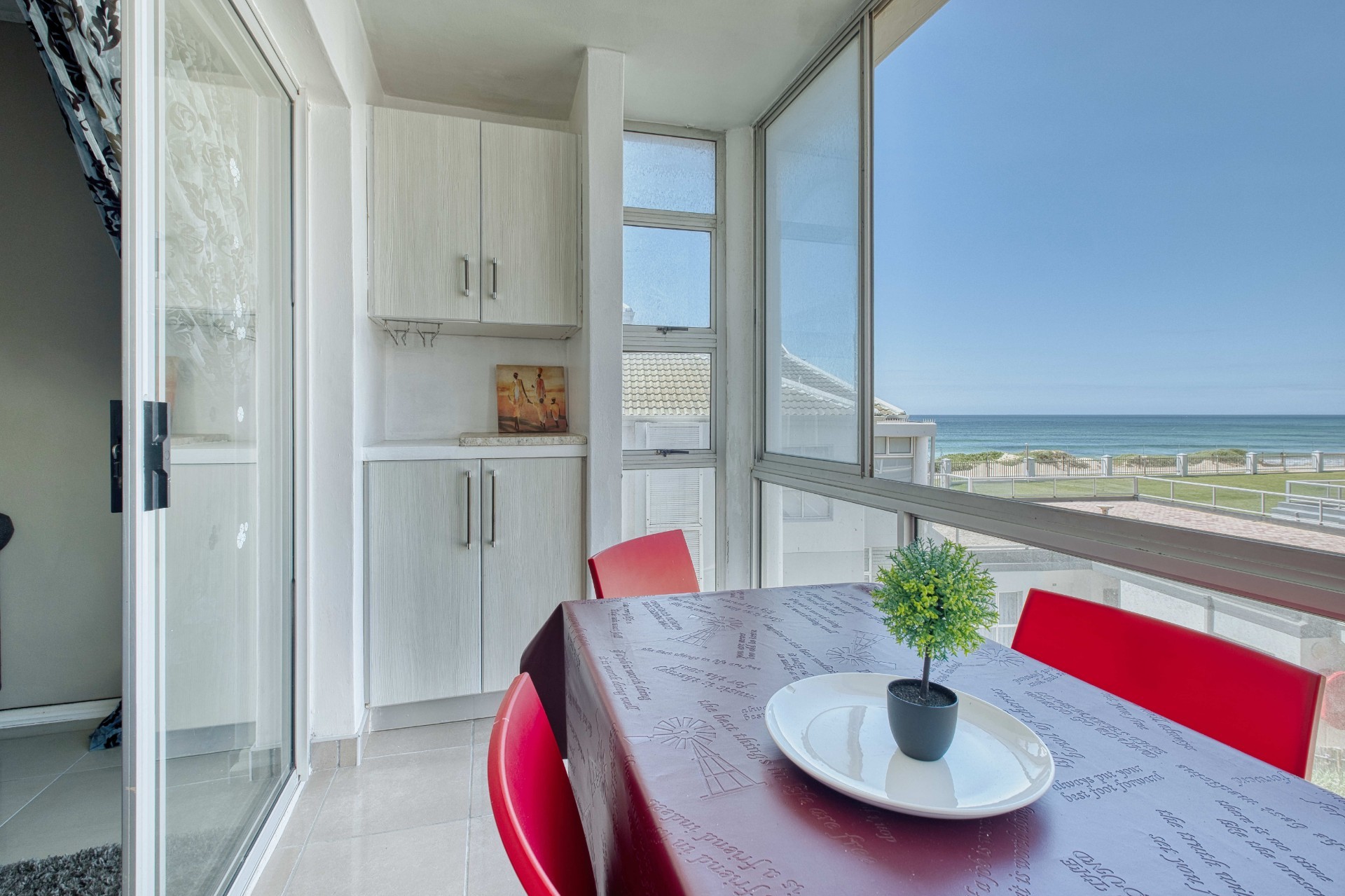 Apartment for sale in Summerstrand, Port Elizabeth, 78 m²