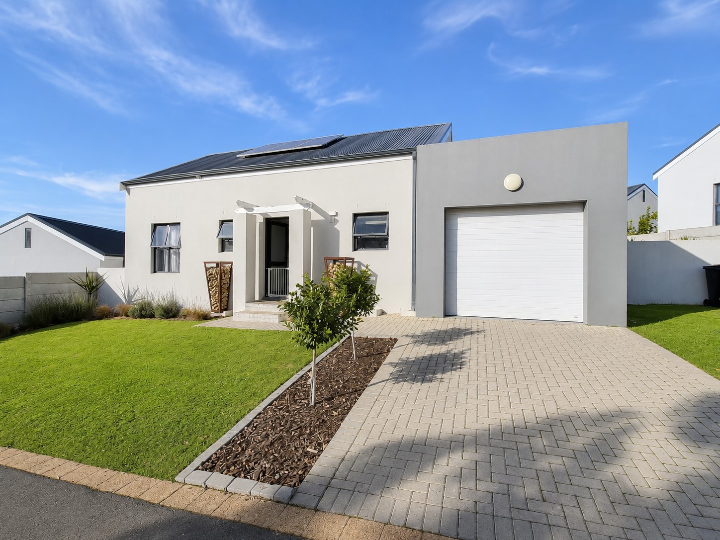 2 Bedroom Home For Sale in Olive Place
