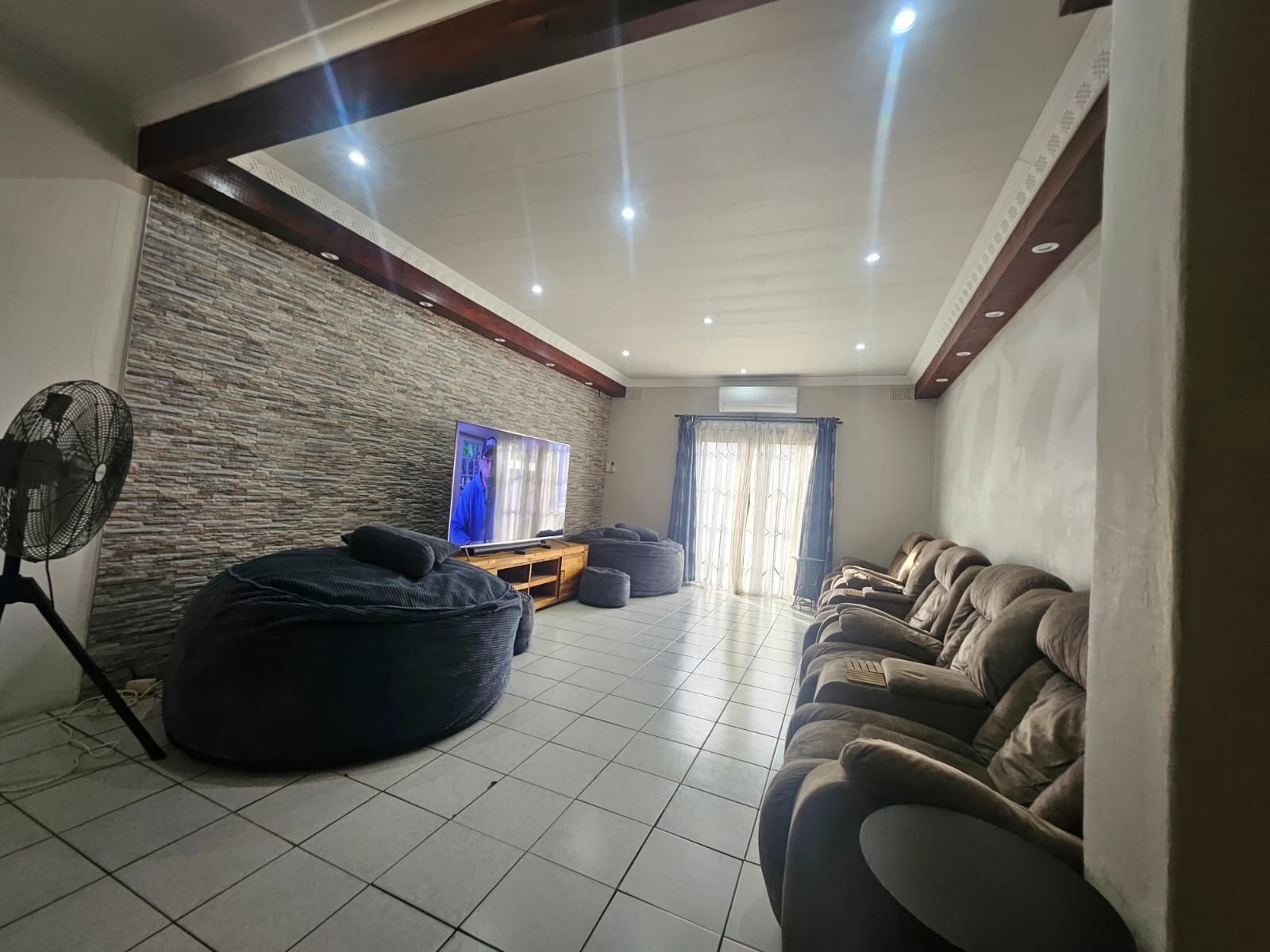 Townhouse for sale in Amanzimtoti, KwaZulu Natal, 405 m²
