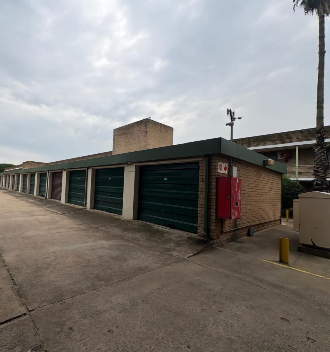 Apartment for sale in Pioneer Park, Newcastle, KwaZulu Natal, 94 m²