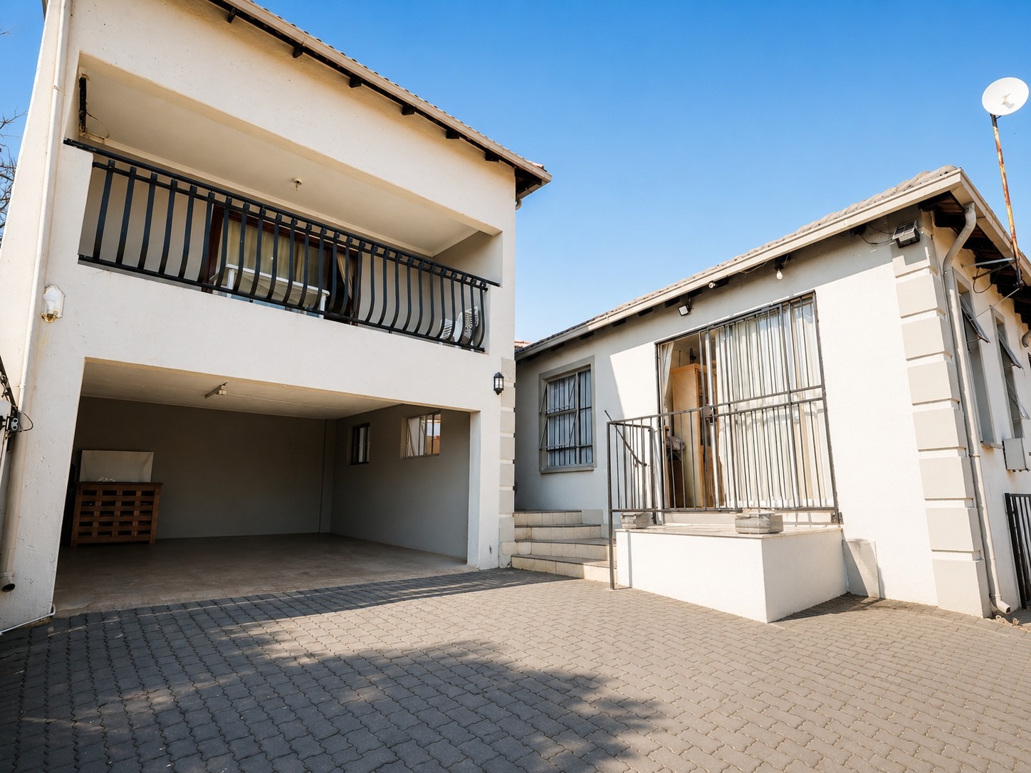 House For Sale in Cosmo City, Roodepoort 3