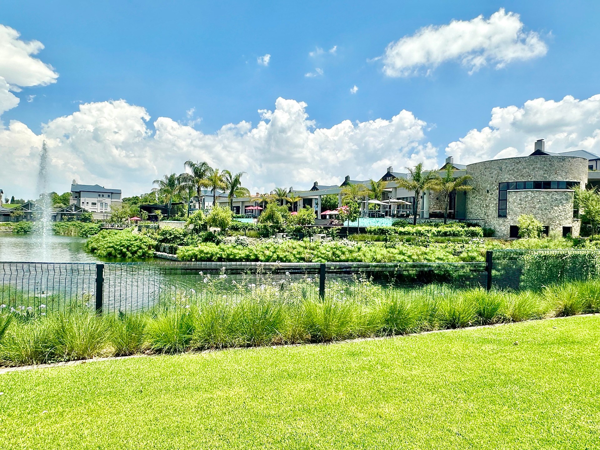 Immaculate Signature Series 3Bed - 2Bath - The Polofields Lifestyle 3