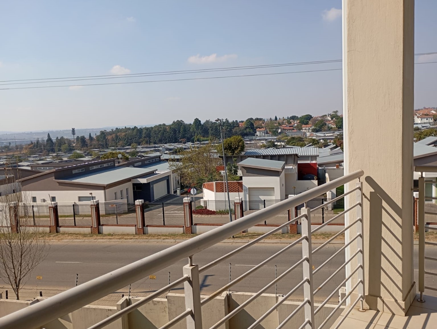 Apartment for sale in Broadacres, Sandton, 90 m²