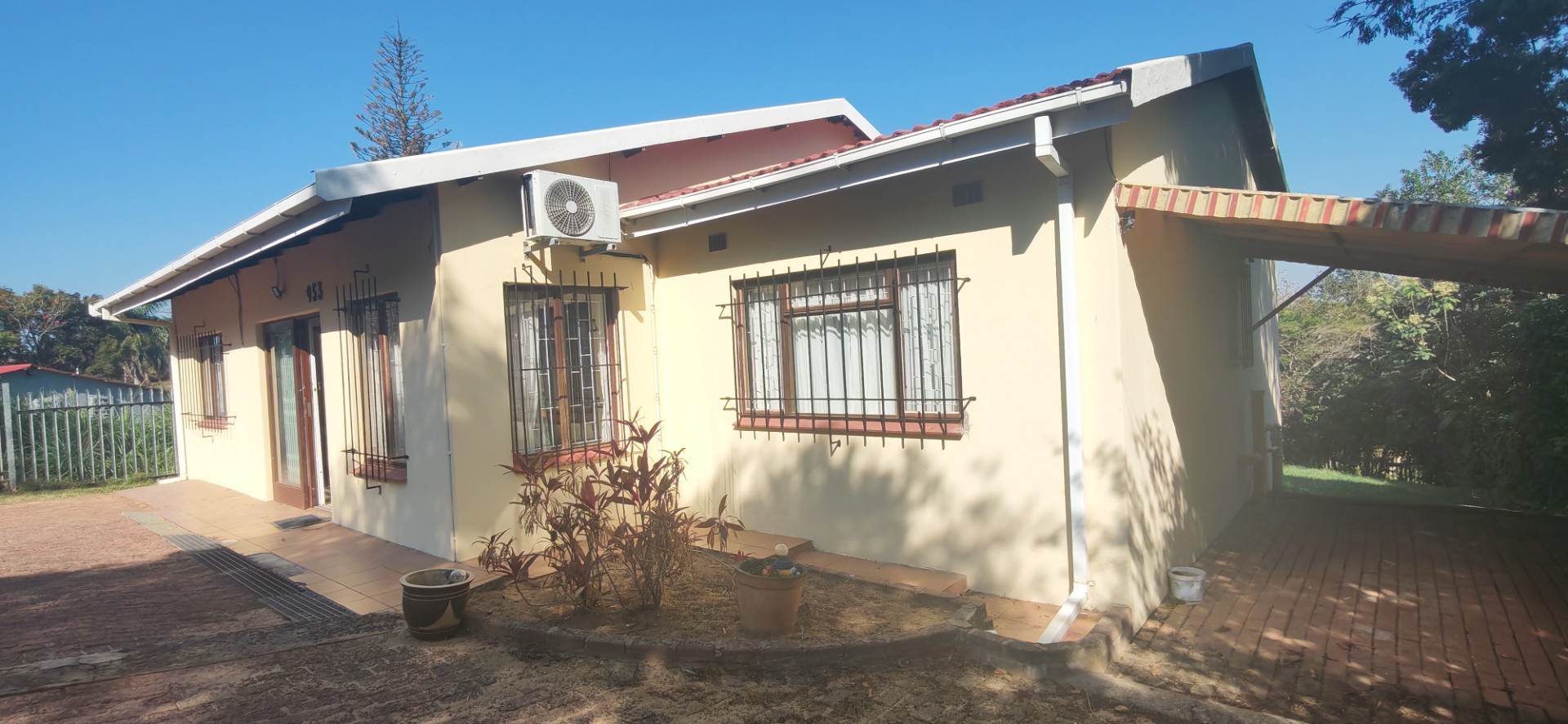 House for sale in Leisure Bay, Port Edward, KwaZulu Natal, 160 m²