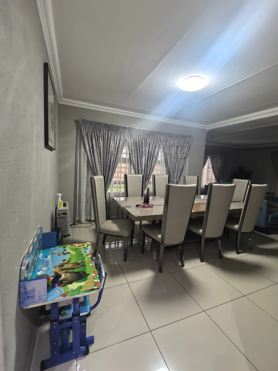 House for sale in Aerorand, Middelburg