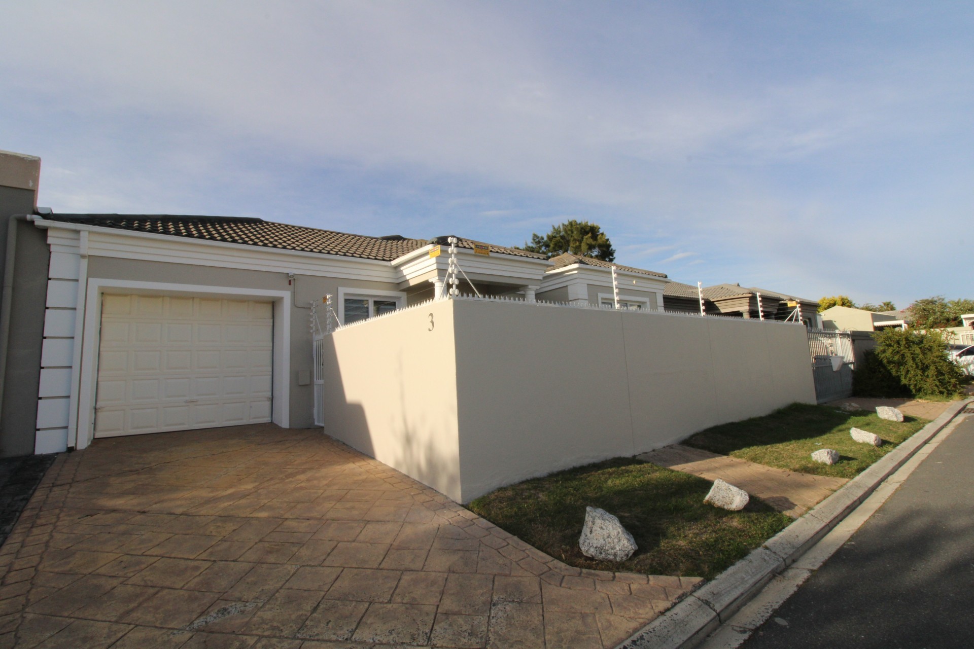 2 Bedroom, 2 Bathroom, 1 Garage