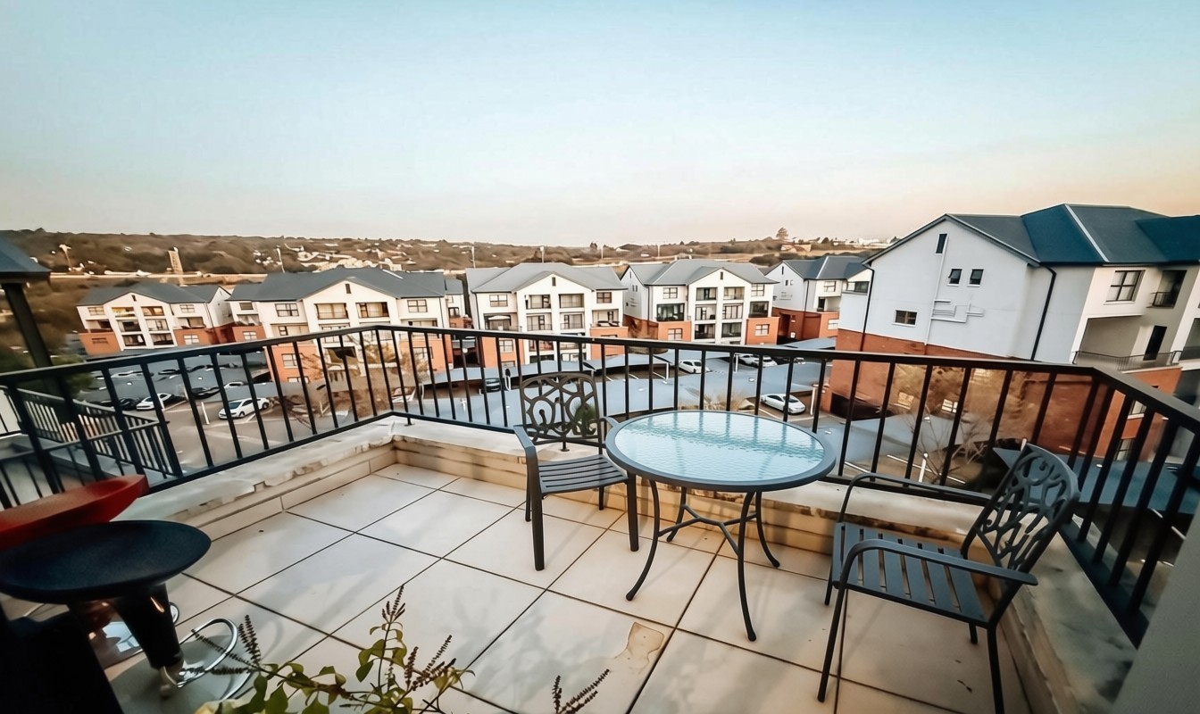 Apartment for sale in Olivedale, Randburg, 130 m²