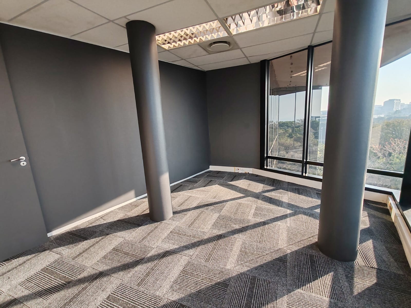Office for sale in Umhlanga Ridge, Umhlanga, KwaZulu Natal, 238 m²