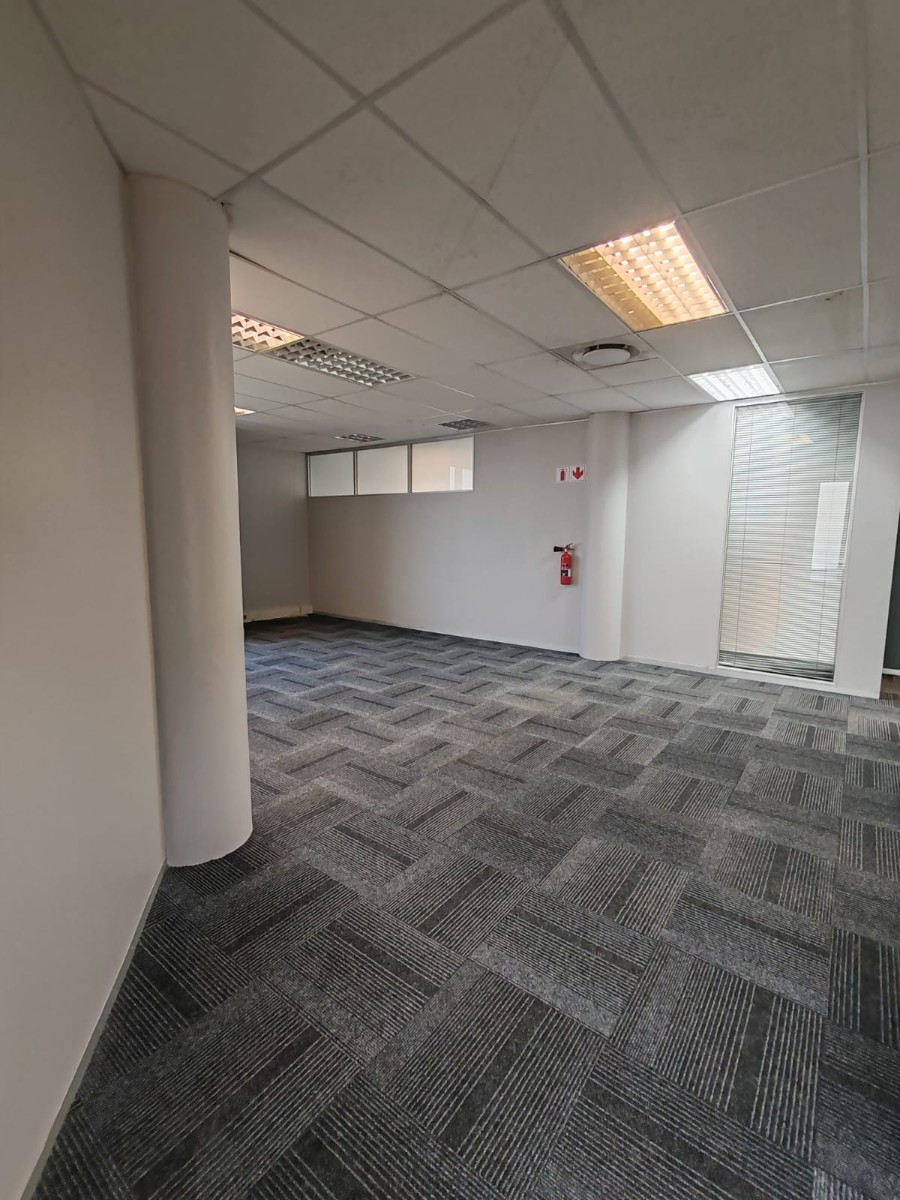 Office for sale in Umhlanga Ridge, Umhlanga, KwaZulu Natal, 238 m²