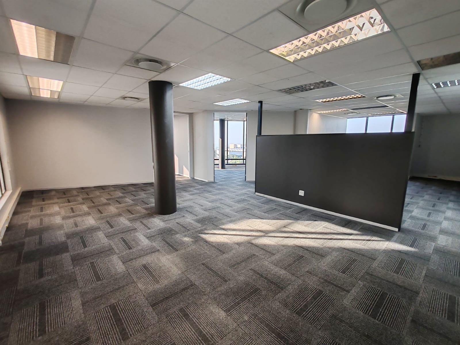 Office for sale in Umhlanga Ridge, Umhlanga, KwaZulu Natal, 238 m²