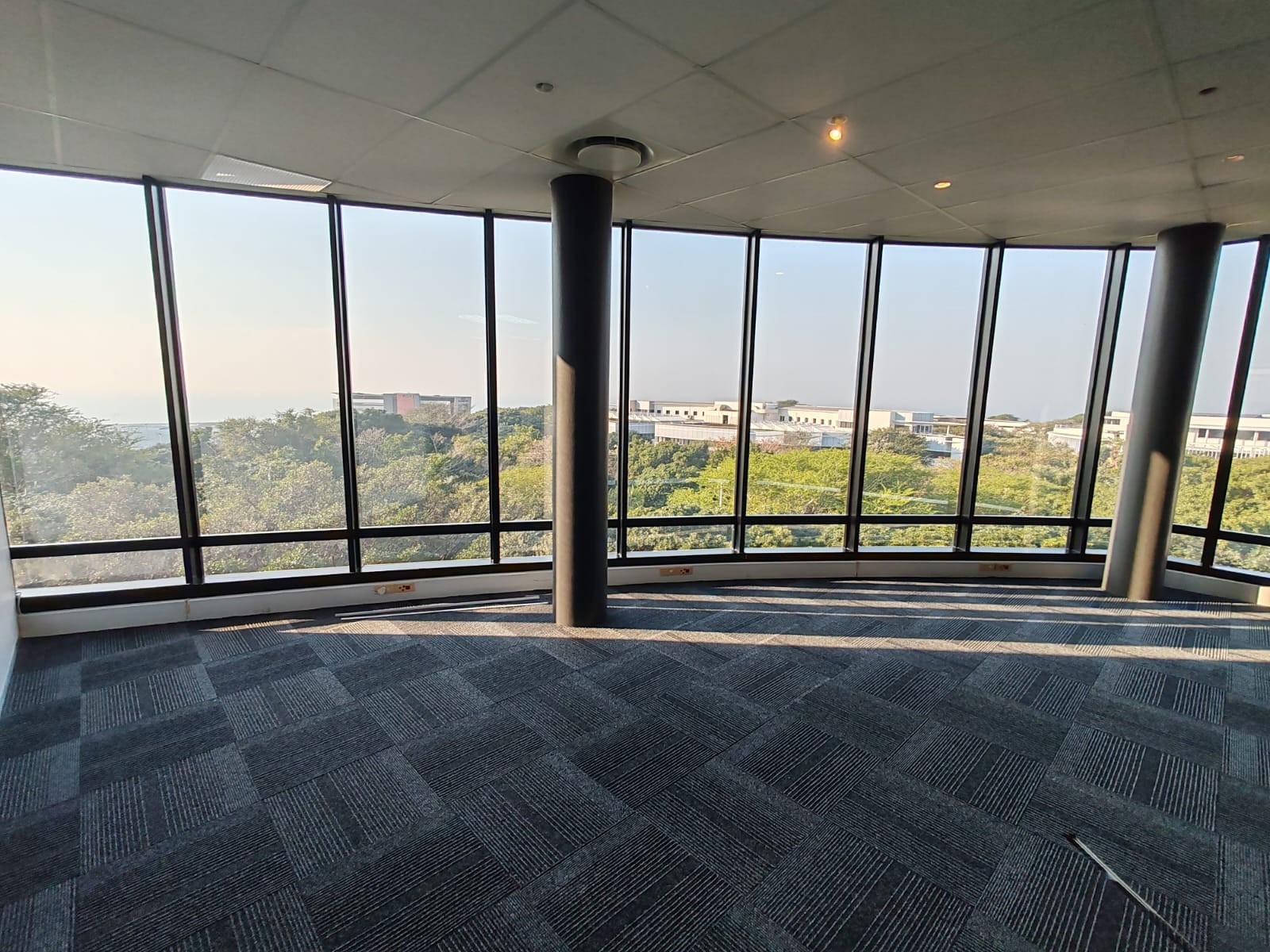 Office for sale in Umhlanga Ridge, Umhlanga, KwaZulu Natal, 238 m²