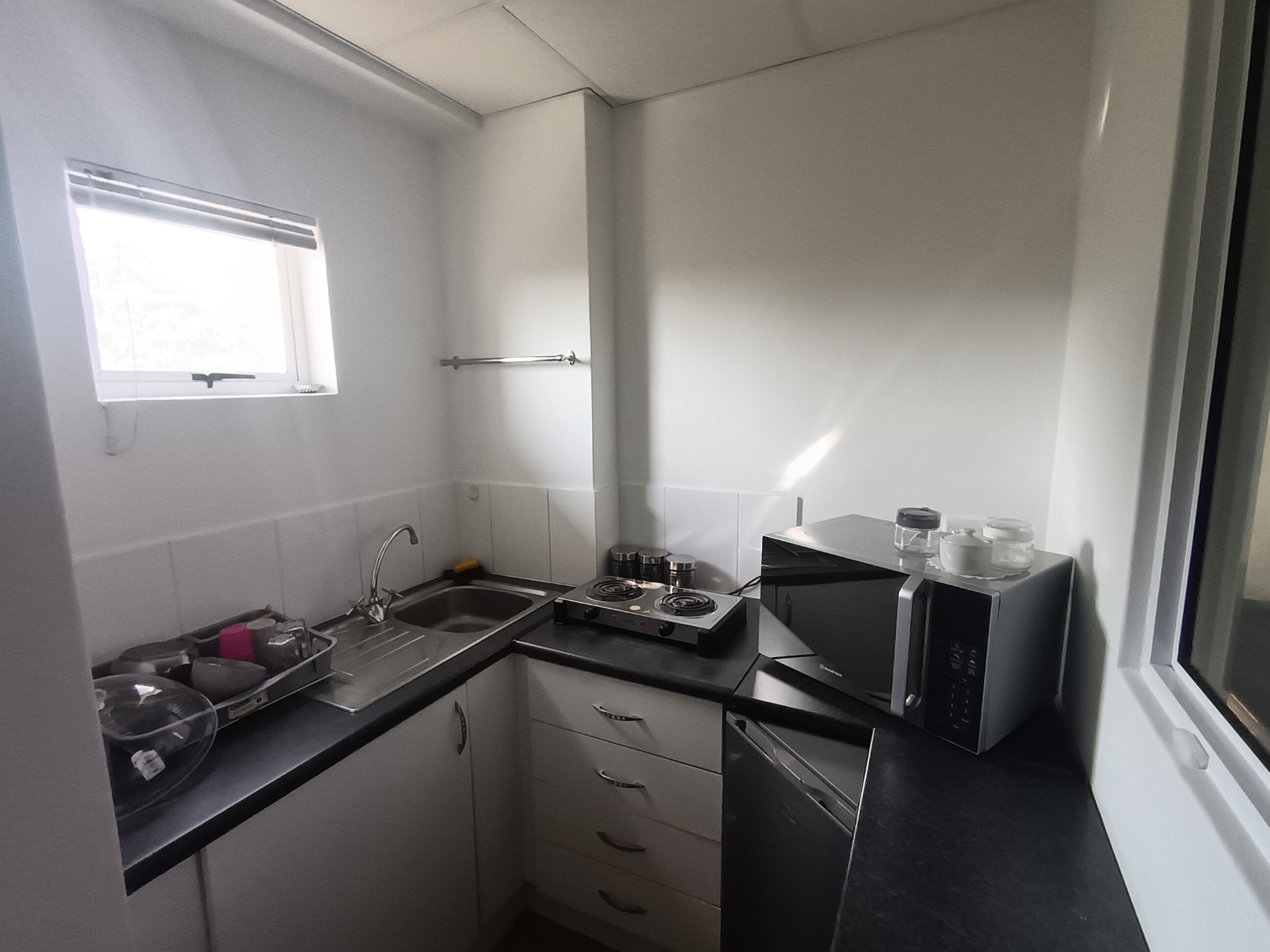 Office for rent in Mount Edgecombe, KwaZulu Natal, 81 m²