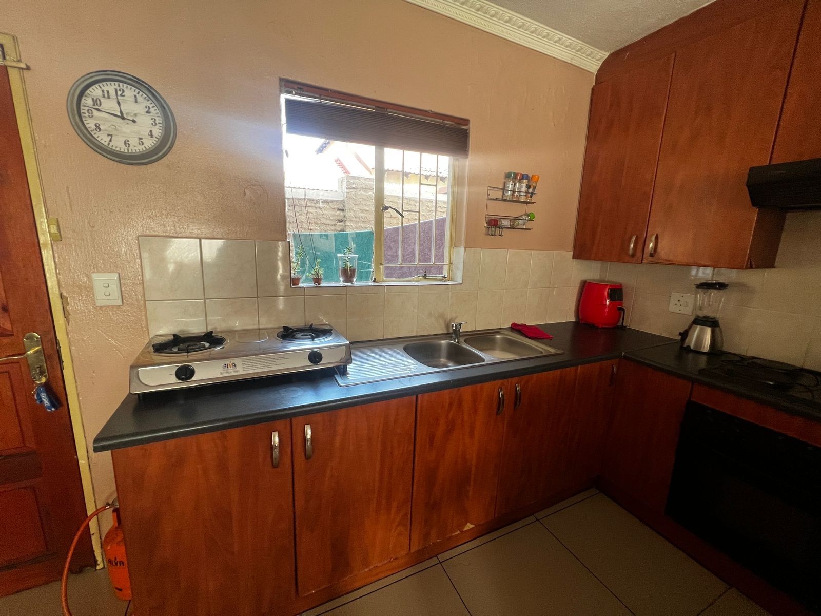 Townhouse For Sale in Heuwelsig Estate, Centurion
