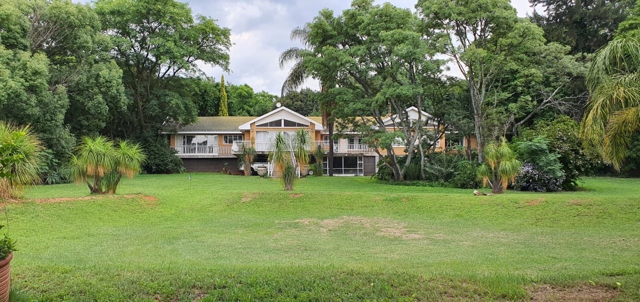 House for sale in Shere, Pretoria, 1400 m²