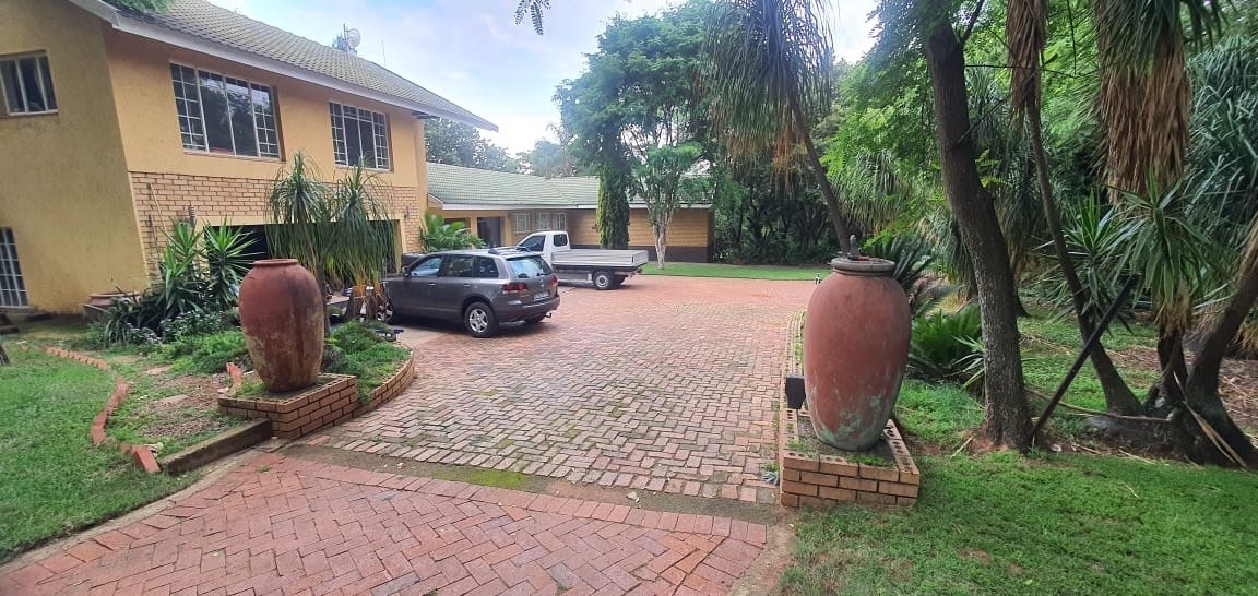 House for sale in Shere, Pretoria, 1400 m²