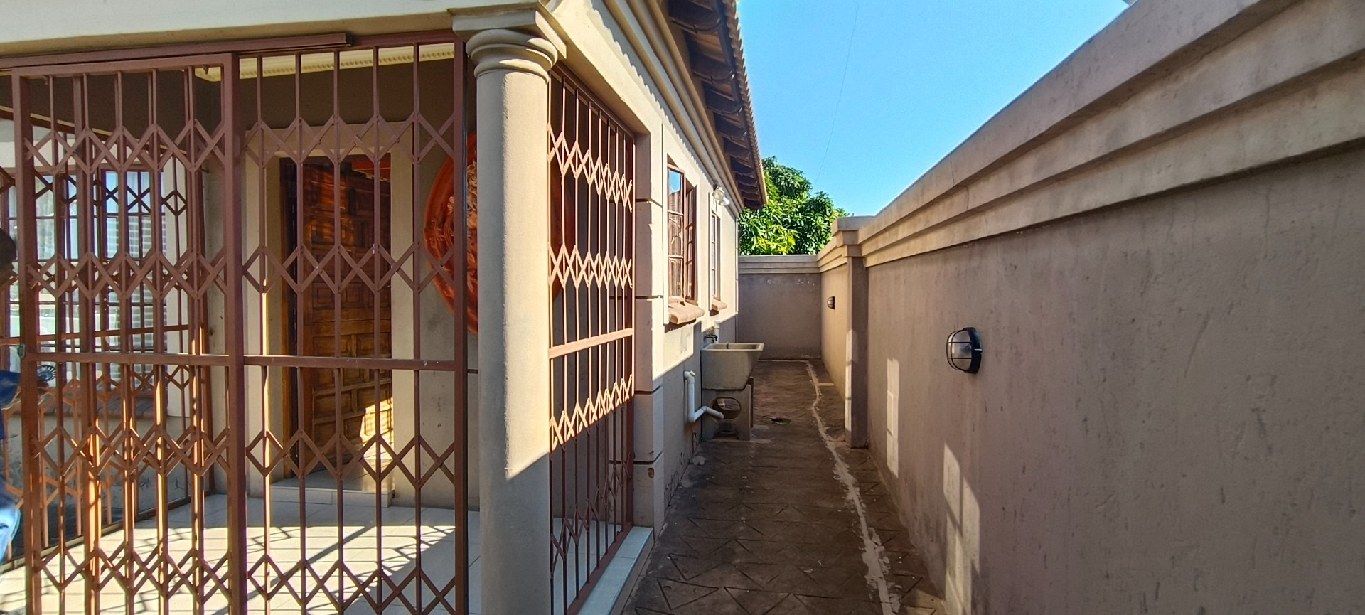 House for rent in Soshanguve HH, Soshanguve, 80 m²