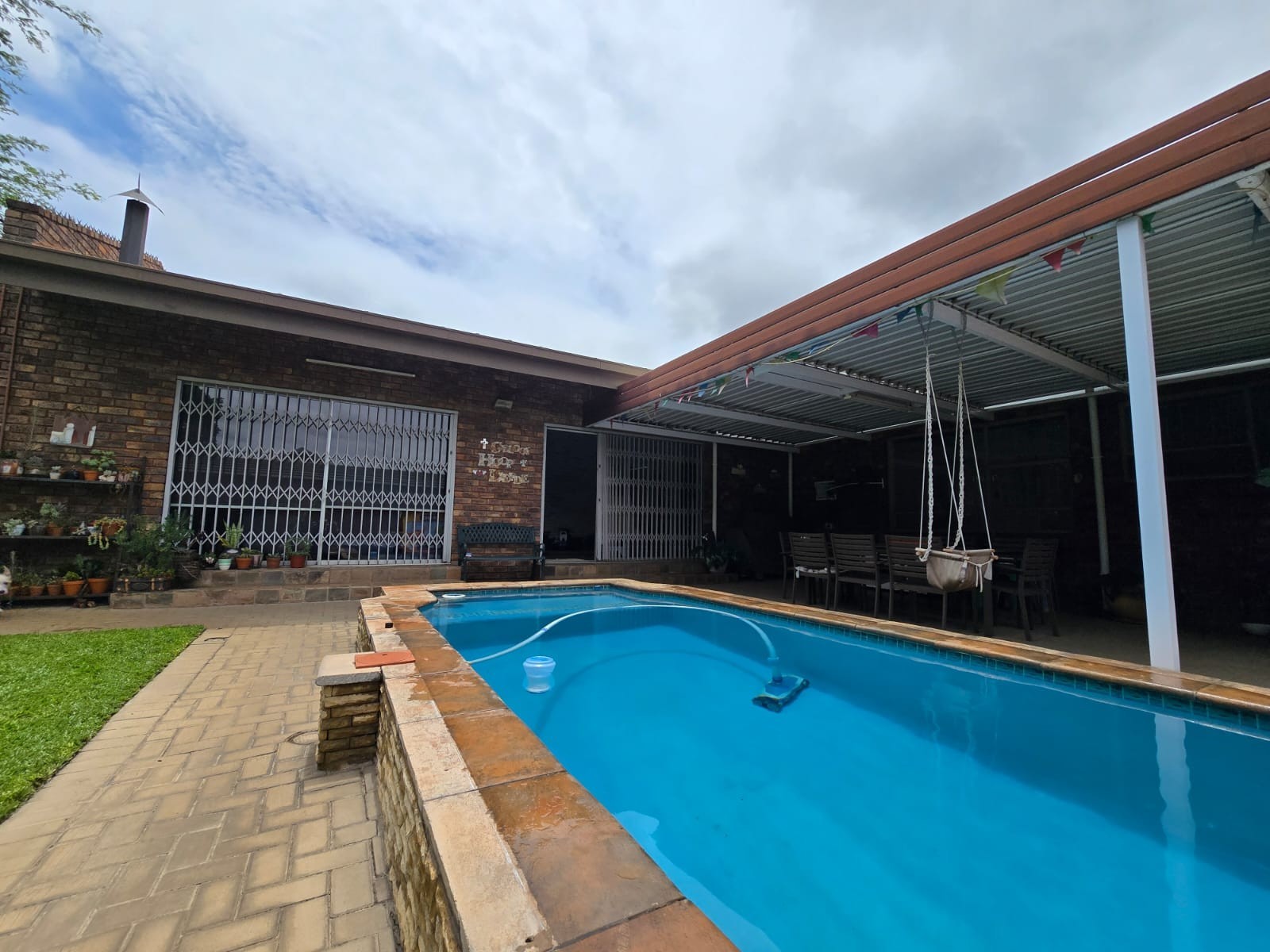 House for sale in Pretoria North, Pretoria, 480 m²