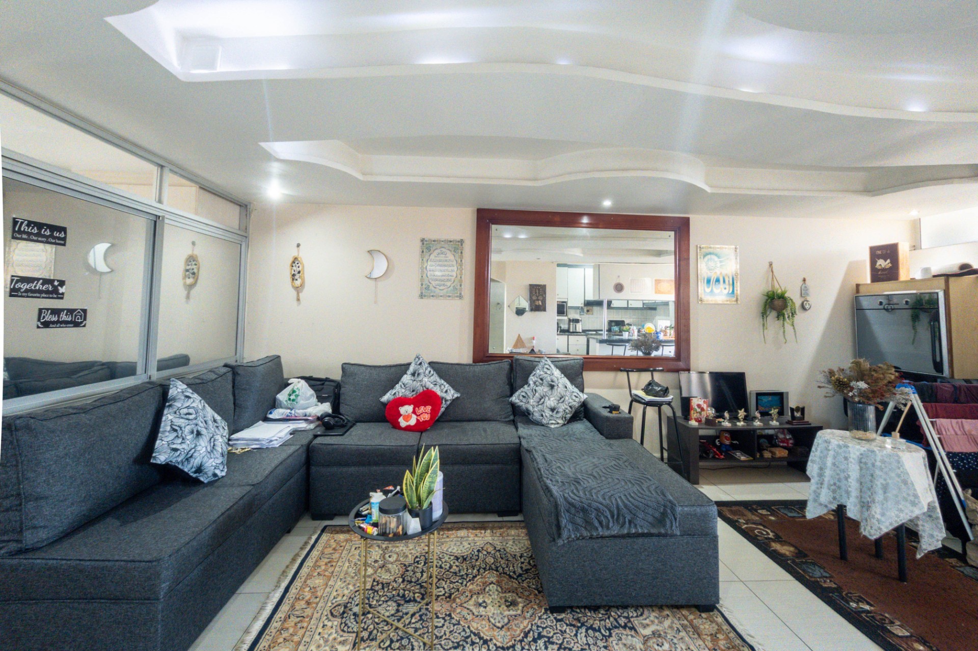 2 Bed 2 Bath Coastal Unit with Pool in North Beach