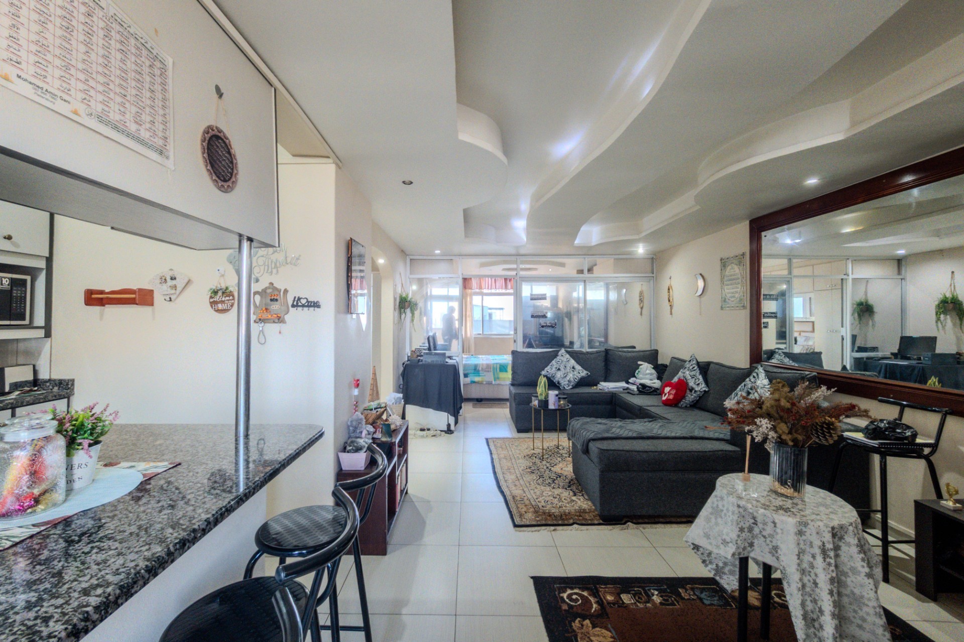 2 Bed 2 Bath Coastal Unit with Pool in North Beach