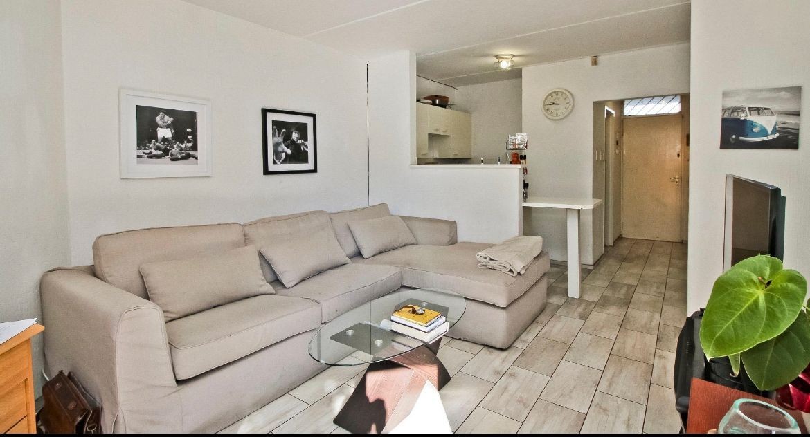 Apartment for sale in Bryanston West, Sandton, 62 m²