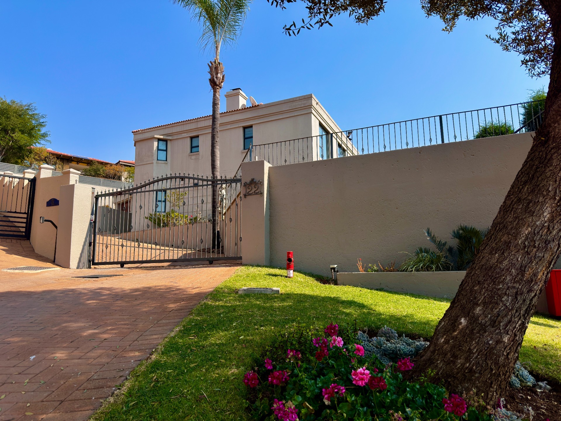 House For Sale in Waterkloof Ridge, Pretoria