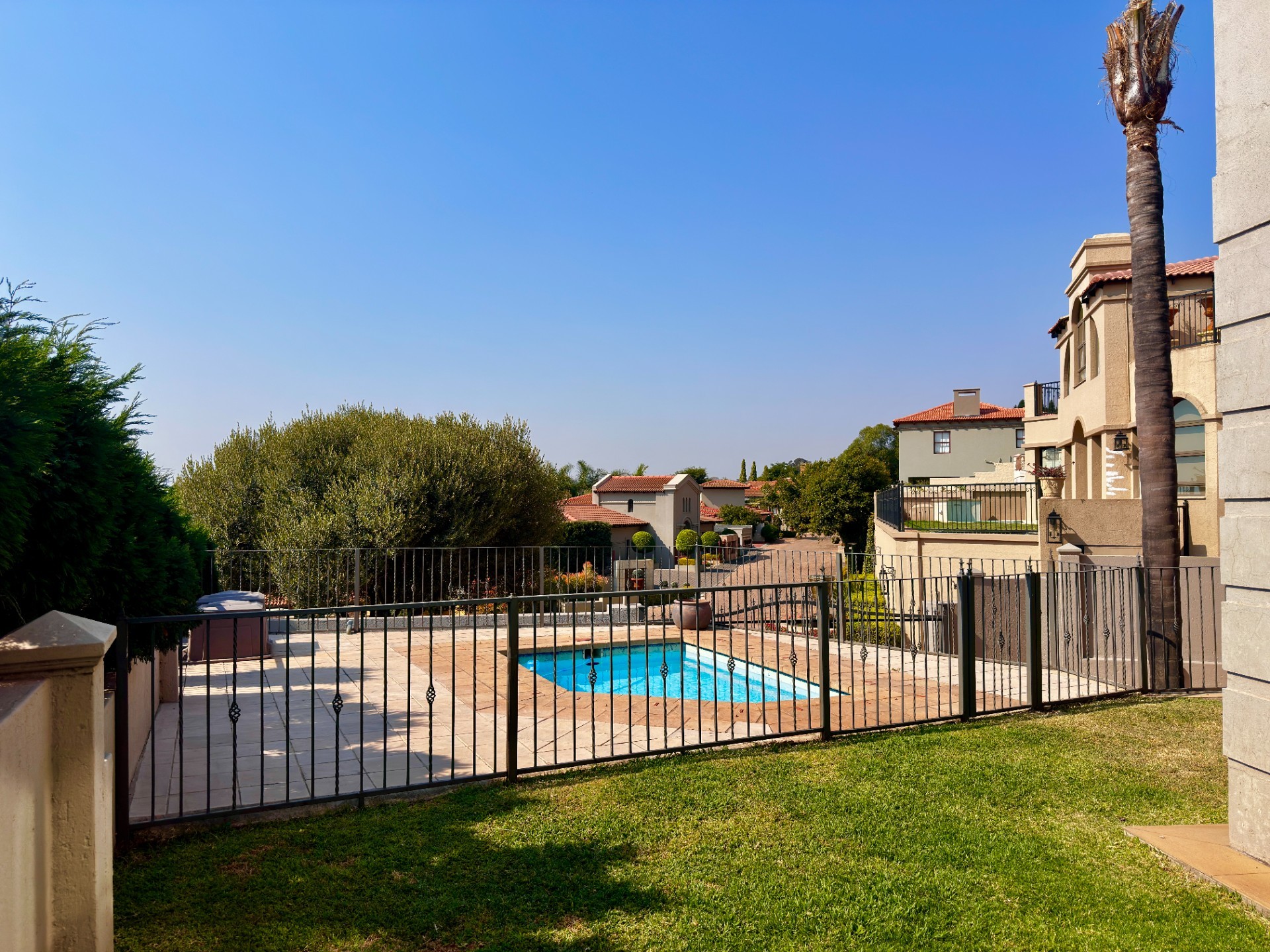 House for sale in Waterkloof Ridge, Pretoria, 370 m²
