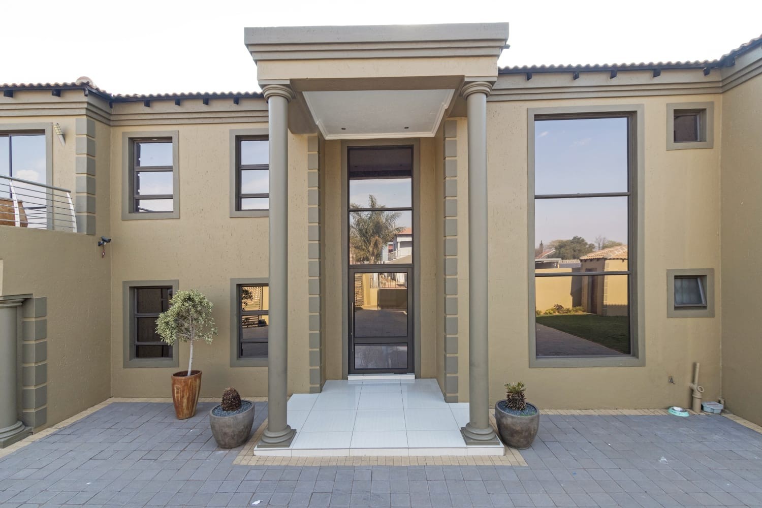 House for sale in Birch Acres, Kempton Park, 508 m²