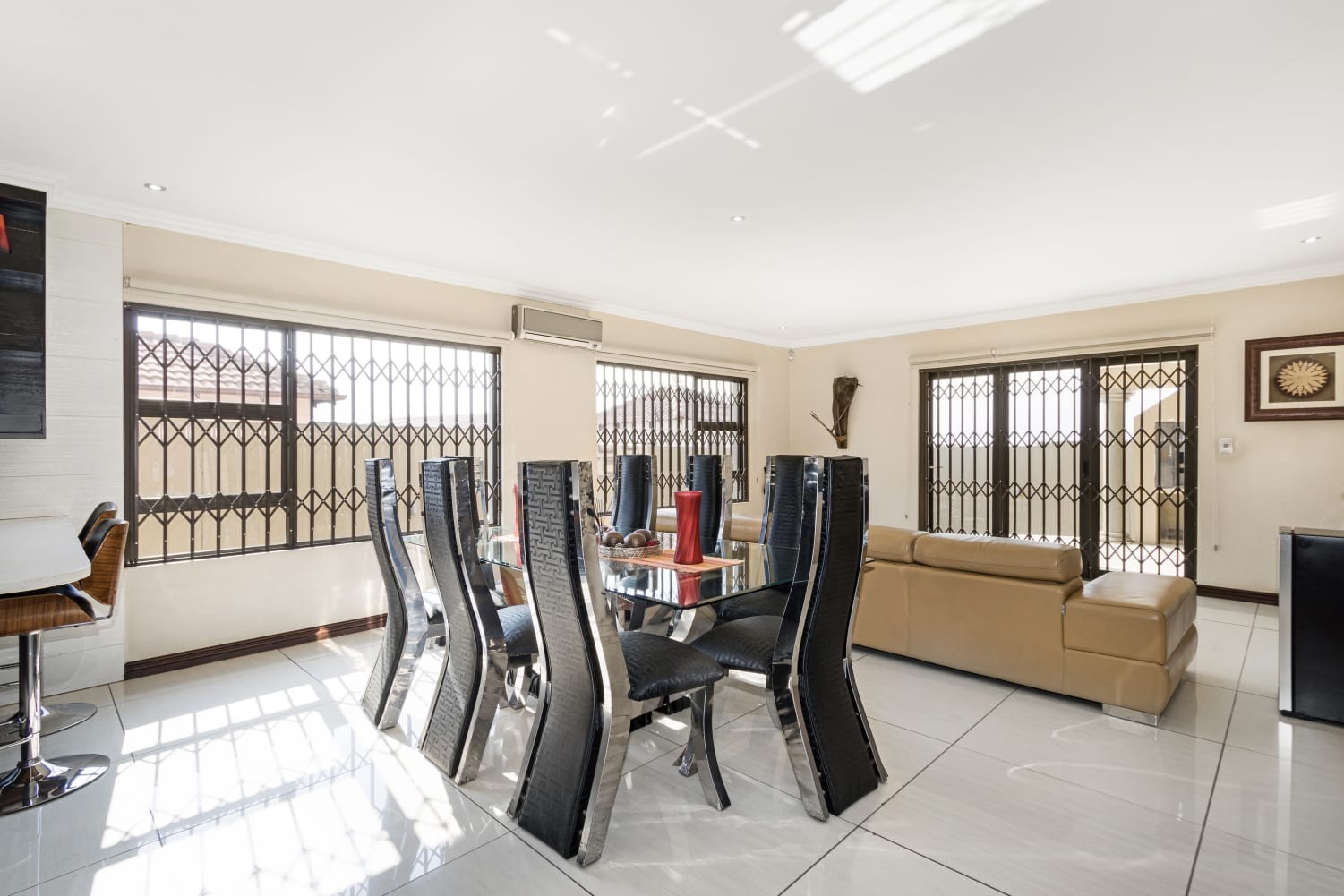 House for sale in Birch Acres, Kempton Park, 508 m²