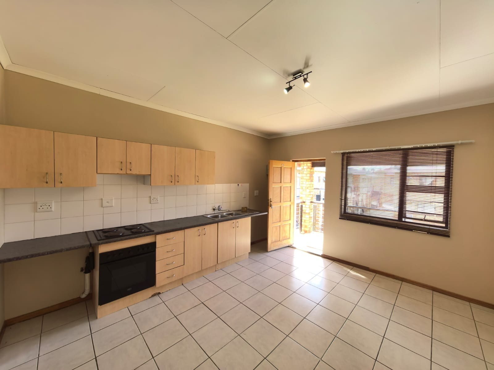 Your Peaceful 1 Bedroom Haven Awaits: Modern, Secure and Effortless Living in Rhodesdene, Kimberley 3