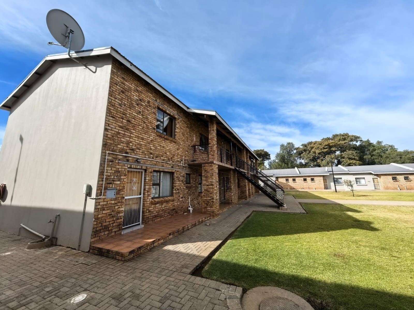 Your Peaceful 1 Bedroom Haven Awaits: Modern, Secure and Effortless Living in Rhodesdene, Kimberley 2