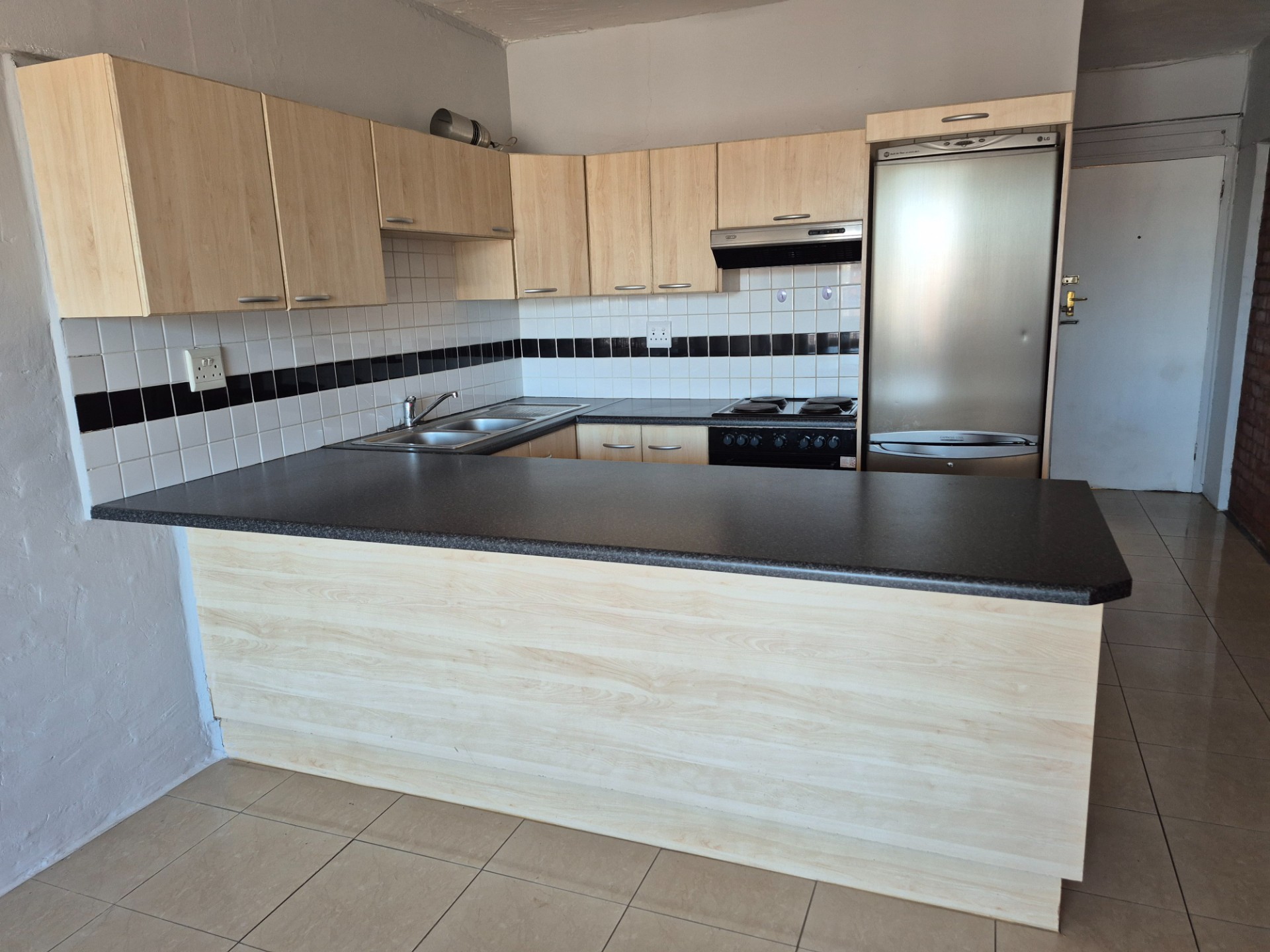 Apartment for sale in Humewood, Port Elizabeth, 38 m²