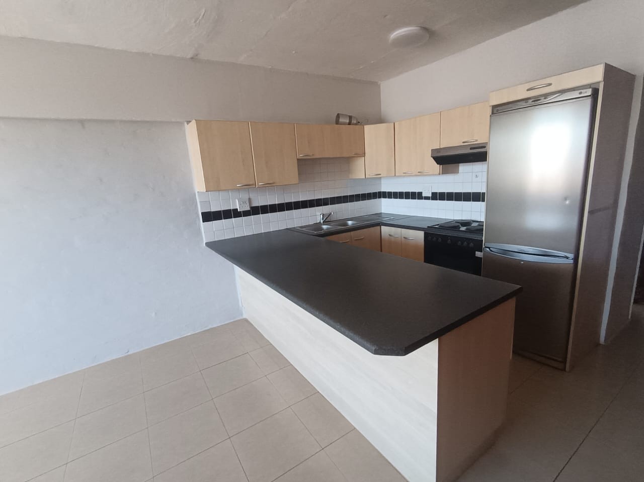 Apartment for sale in Humewood, Port Elizabeth, 38 m²