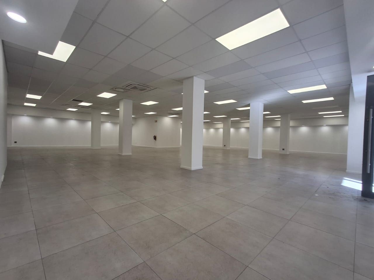 Commercial Property for rent in Century City, Milnerton, 455 m²