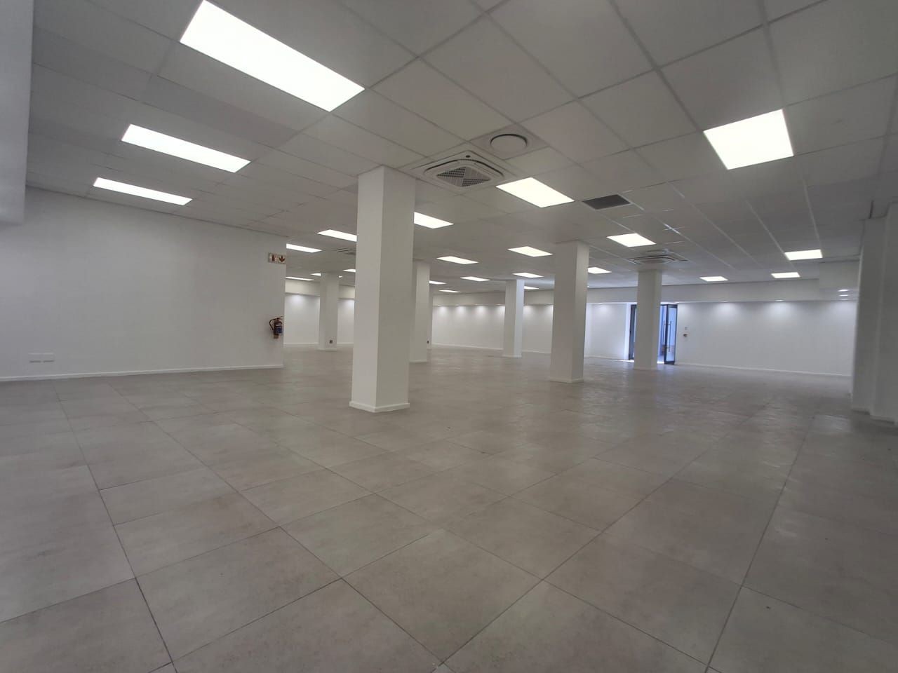 Commercial Property for rent in Century City, Milnerton, 455 m²