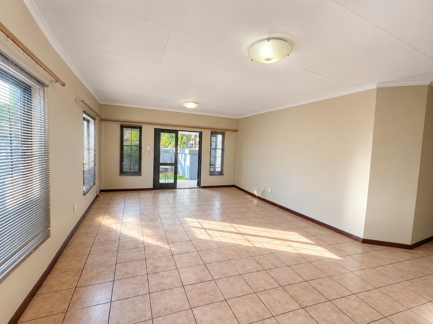 House for sale in Pretoria North, Pretoria, 329 m²
