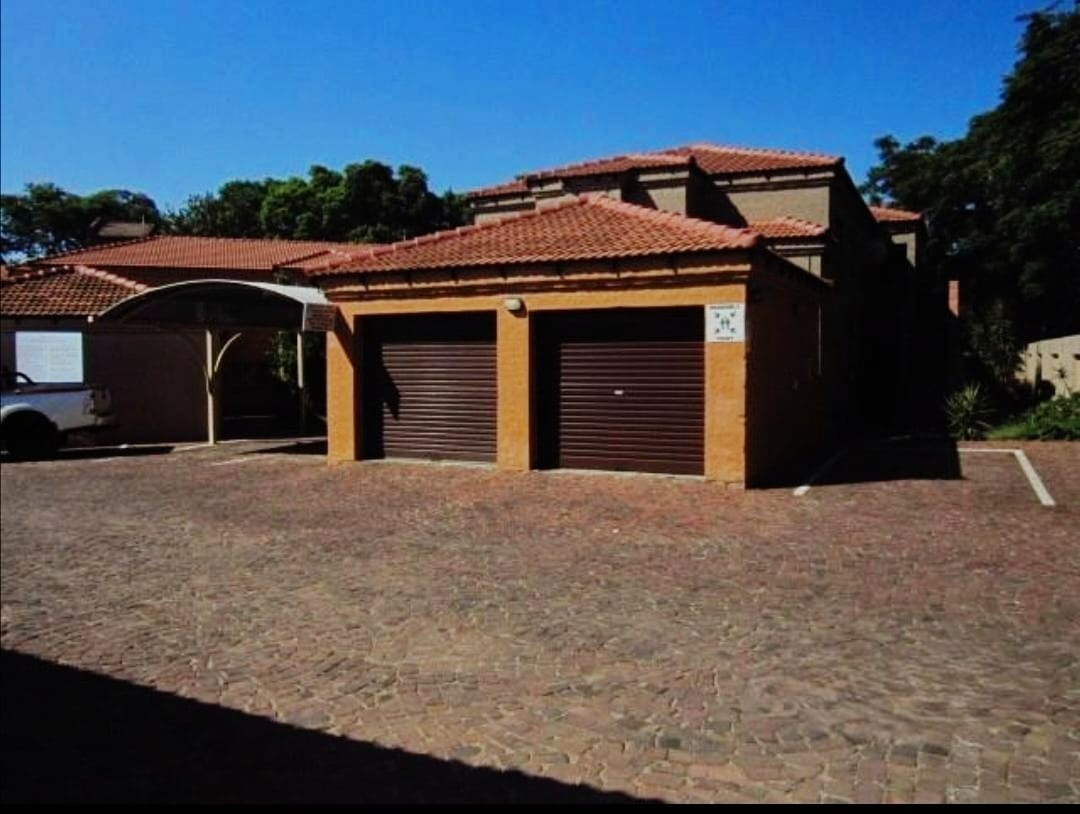 Apartment To Rent in Bo-dorp, Rustenburg Central, Rustenburg, North West