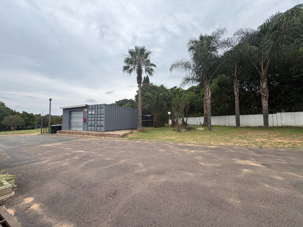 Small Holding for sale in Crowthorne AH, Midrand, 22934 m²